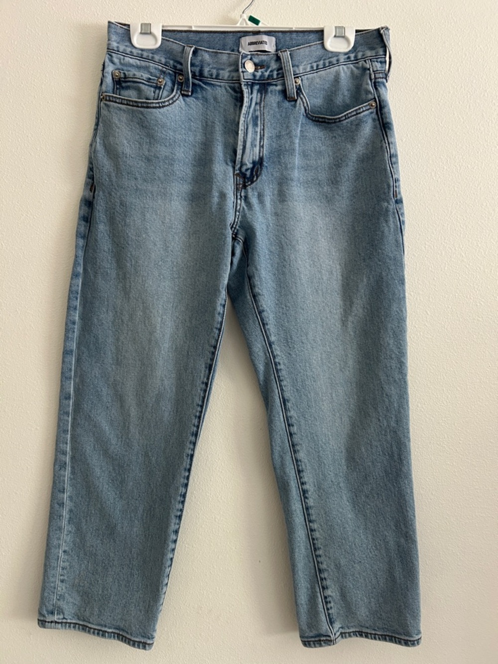 Abbreviated Jeans for Shorter Men - Light Wash Size 30 x 26.5
